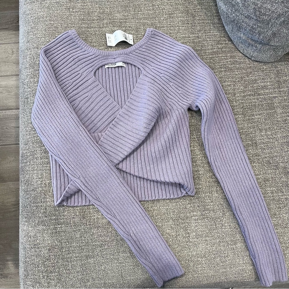 Hollister Lavender V-Neck Ribbed Sweater